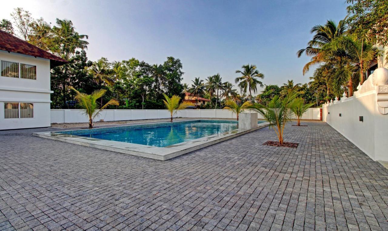 Treebo Premium Travancore Palace Cherthala Alappuzha Extérieur photo