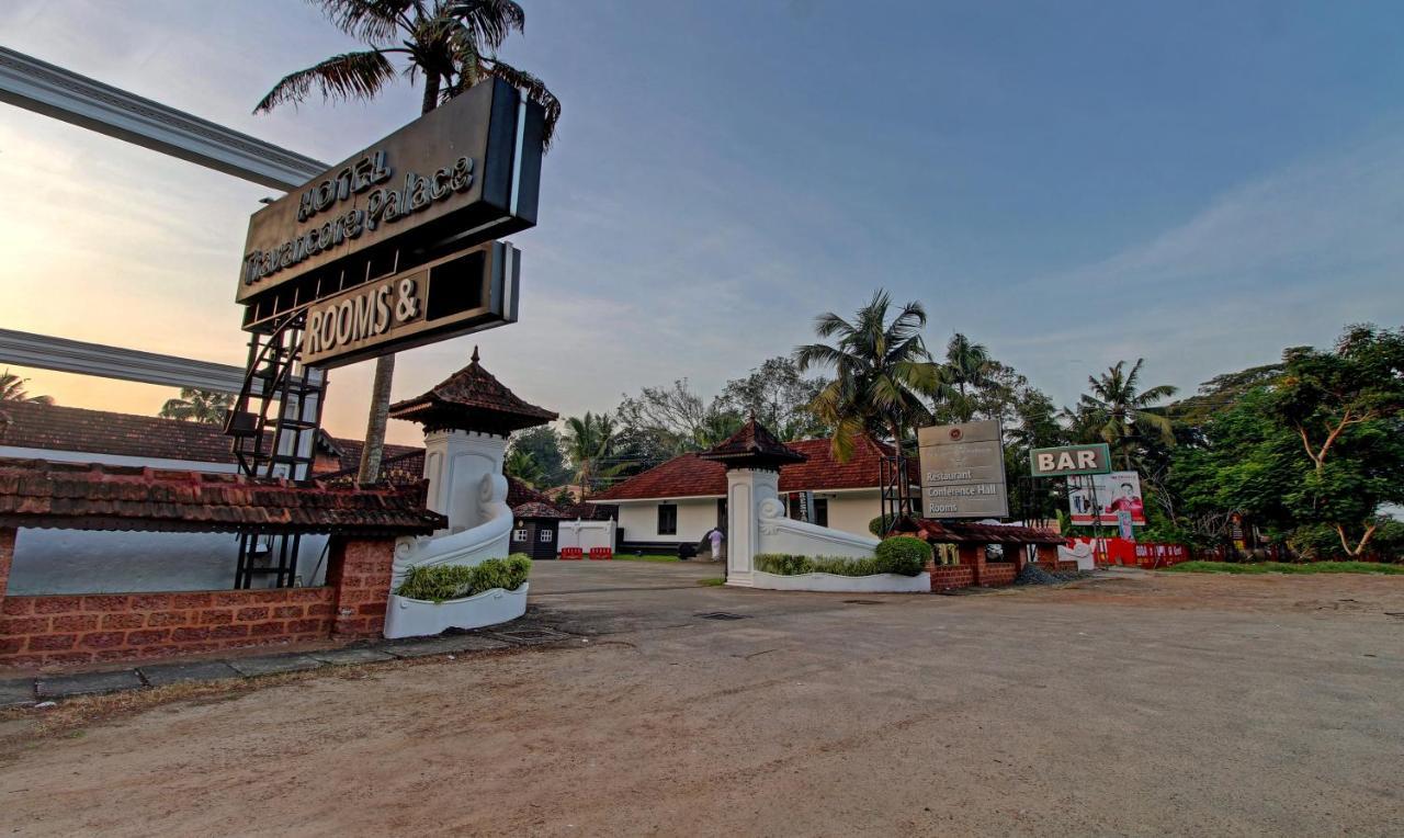 Treebo Premium Travancore Palace Cherthala Alappuzha Extérieur photo