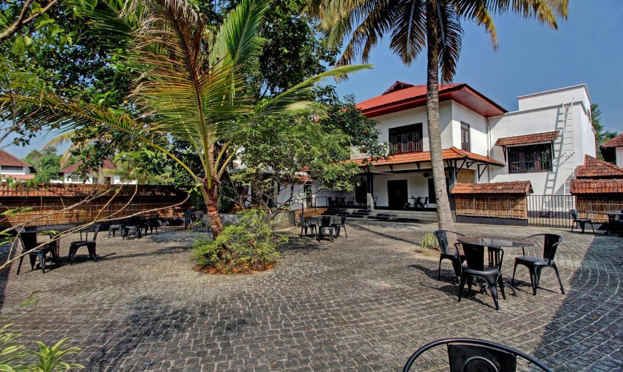 Treebo Premium Travancore Palace Cherthala Alappuzha Extérieur photo