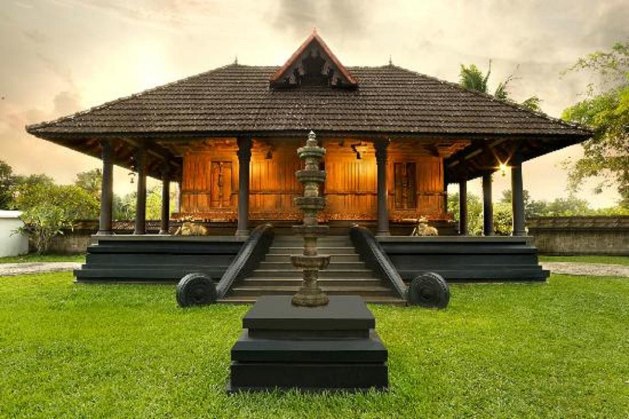 Treebo Premium Travancore Palace Cherthala Alappuzha Extérieur photo