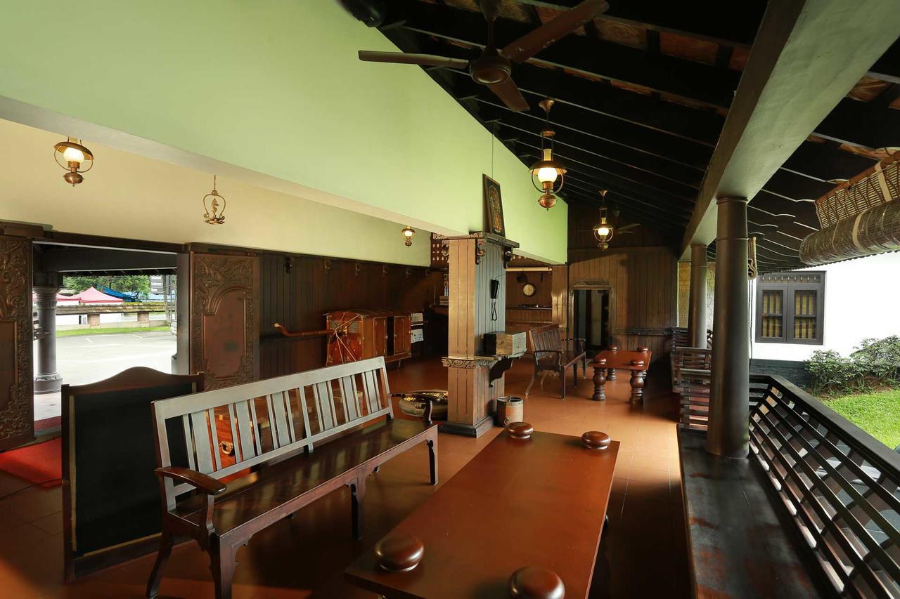 Treebo Premium Travancore Palace Cherthala Alappuzha Extérieur photo