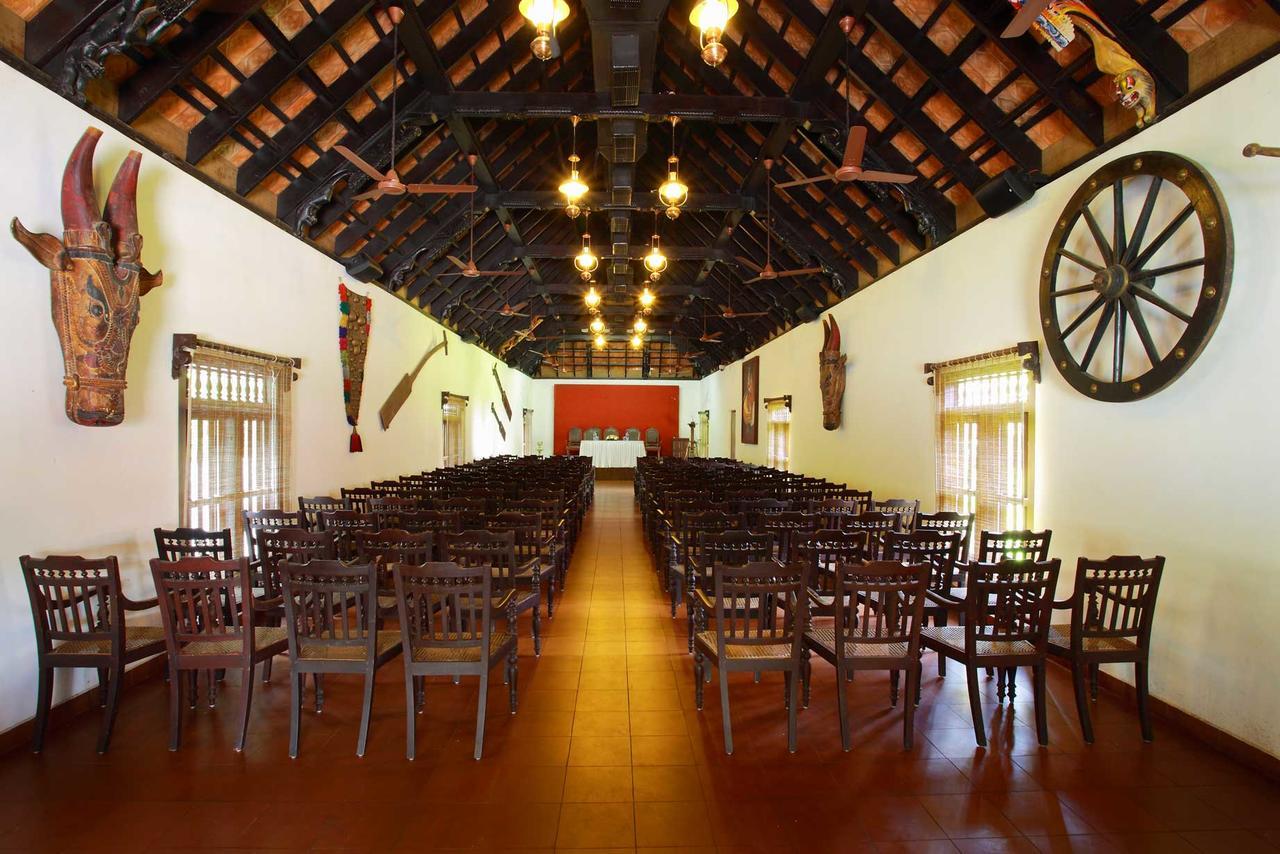 Treebo Premium Travancore Palace Cherthala Alappuzha Extérieur photo