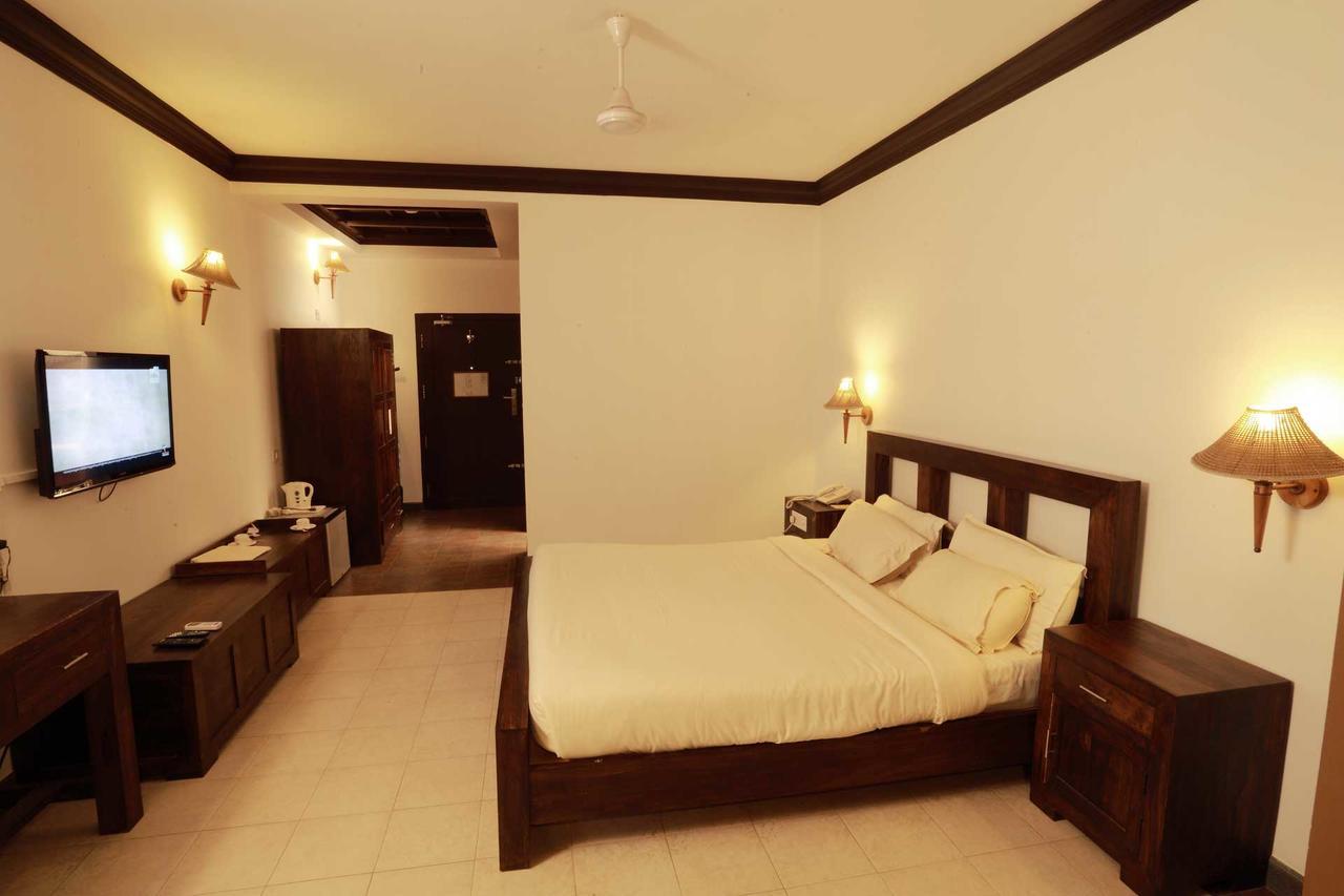 Treebo Premium Travancore Palace Cherthala Alappuzha Extérieur photo
