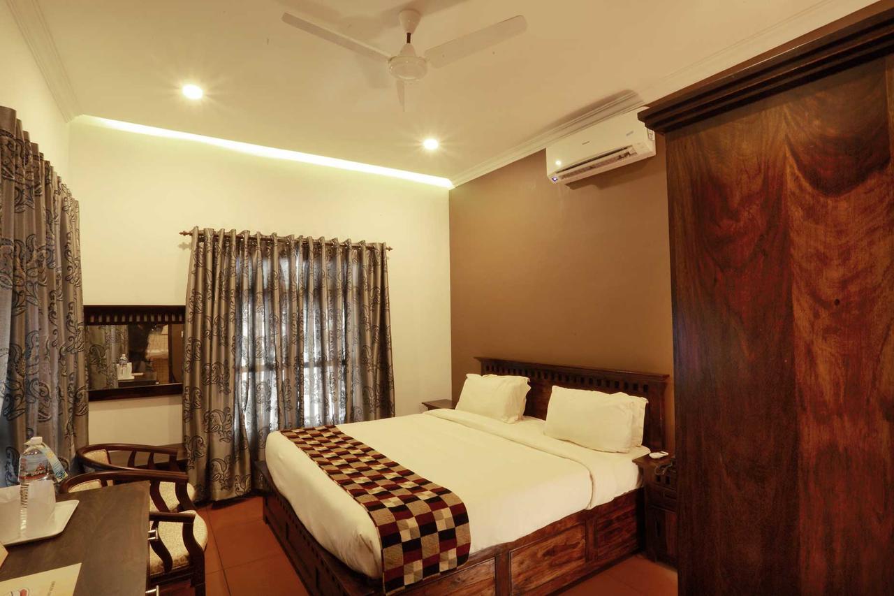 Treebo Premium Travancore Palace Cherthala Alappuzha Extérieur photo
