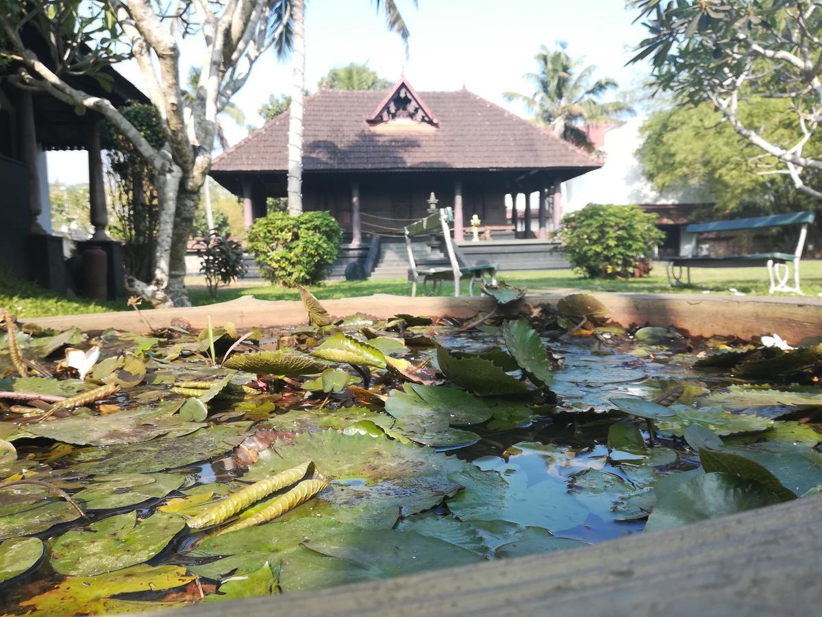 Treebo Premium Travancore Palace Cherthala Alappuzha Extérieur photo